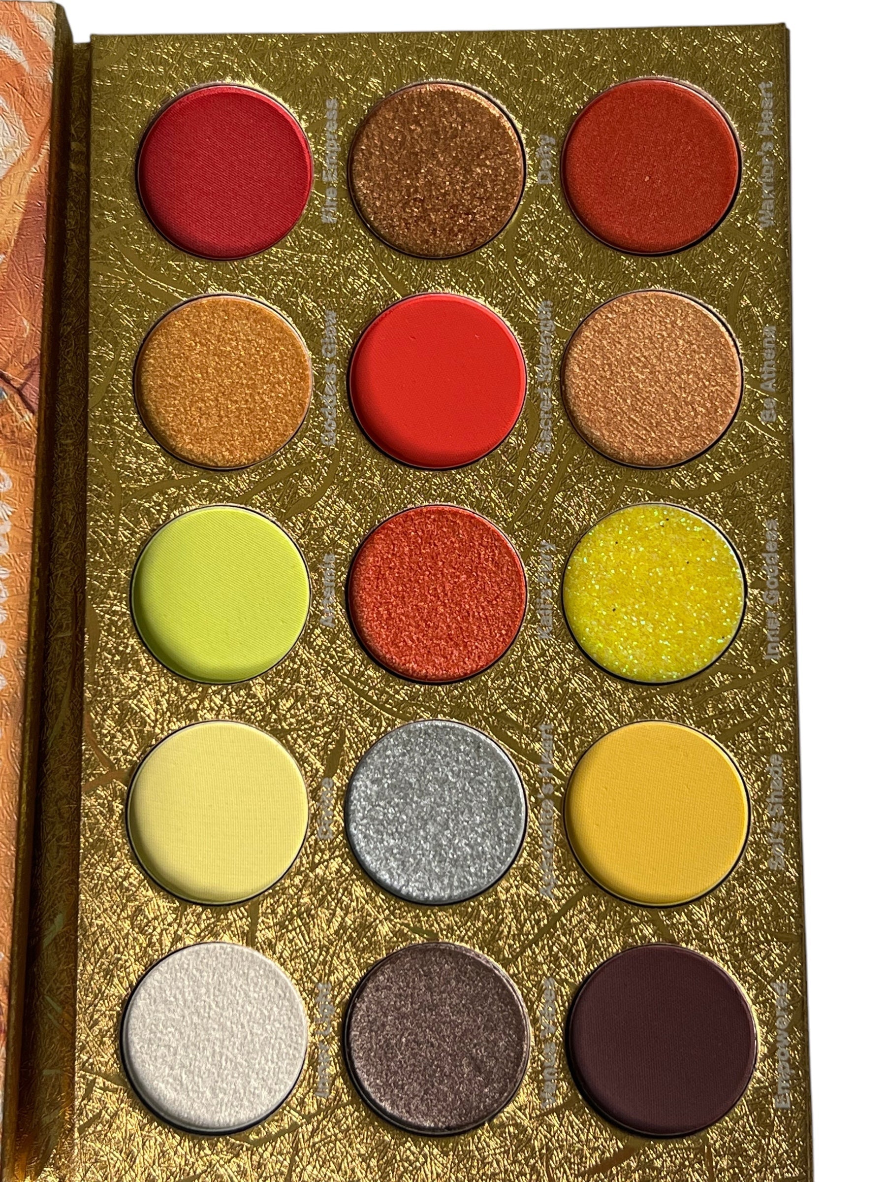 Goddess Within 15‑Shade Eyeshadow Palette – Bold Mattes & Luminous Shimmers