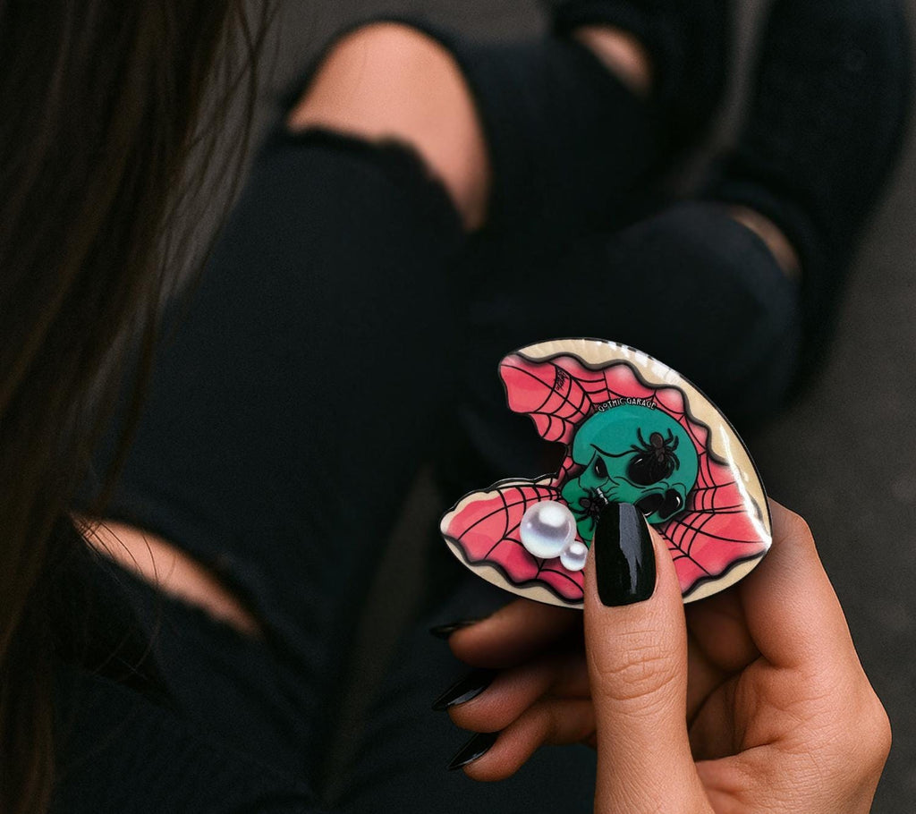 Spider Skull Clamshell Die Cut Waterproof Sticker—A Wicked Twist for Your Ocean Treasure Collections