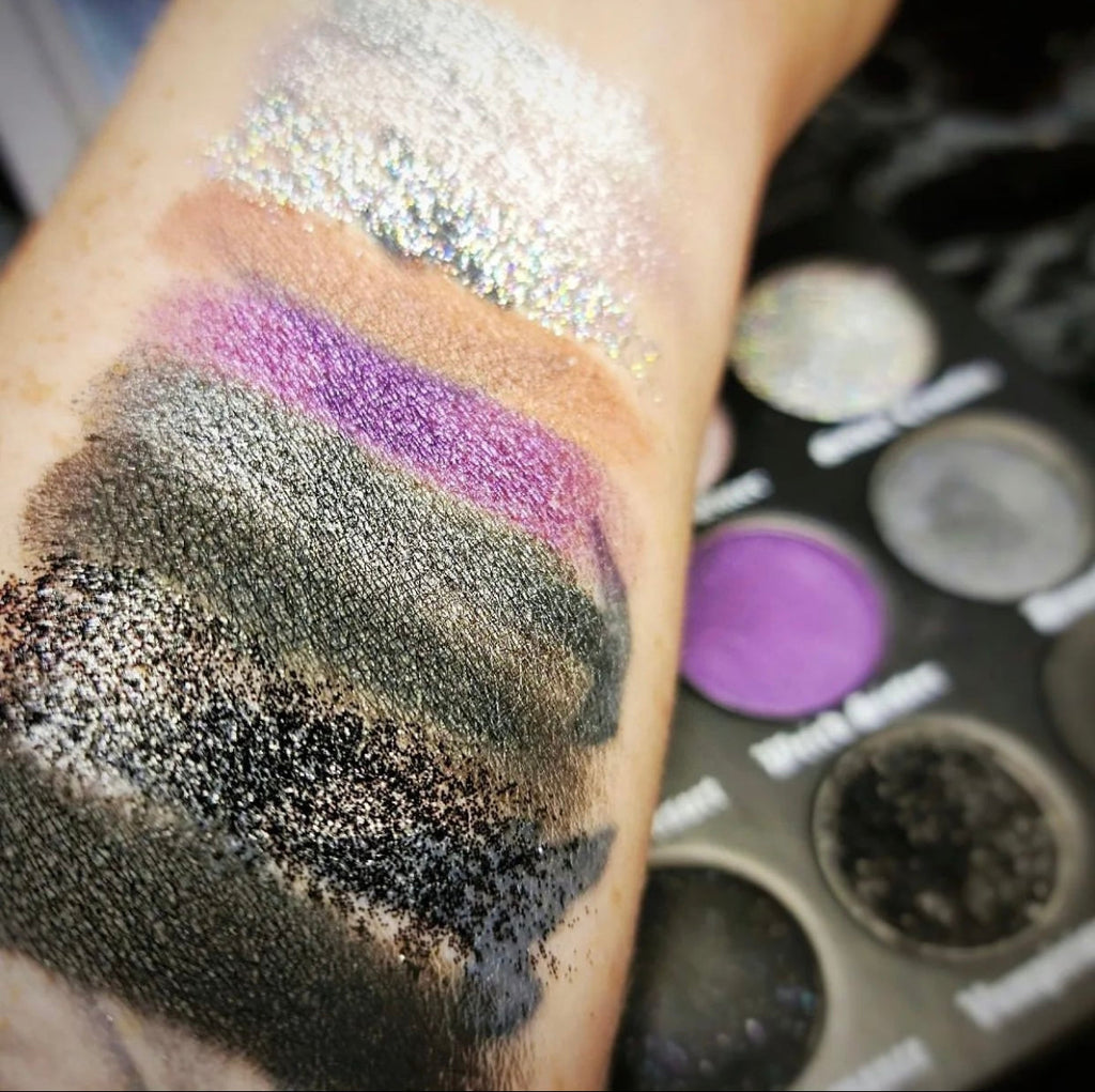 Dracul's Bride Eyeshadow Palette